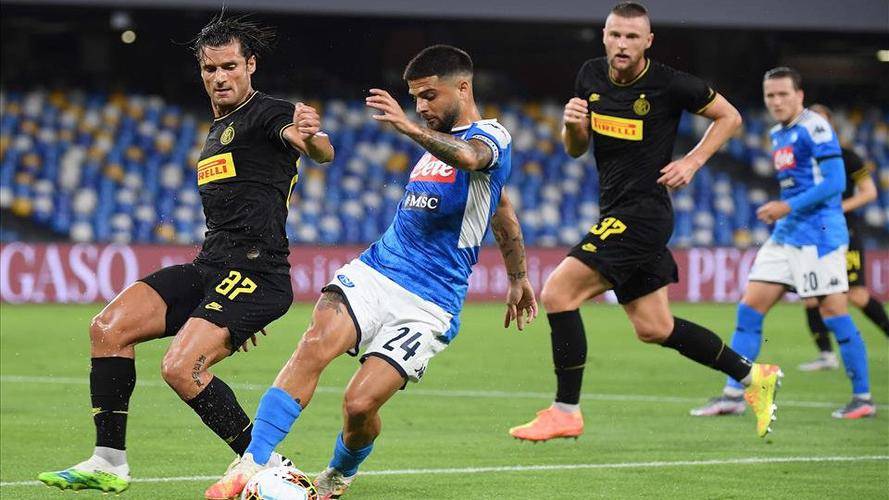 功的网前截 功的网前截