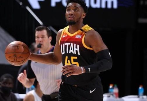 与主力阵容 与主力阵容